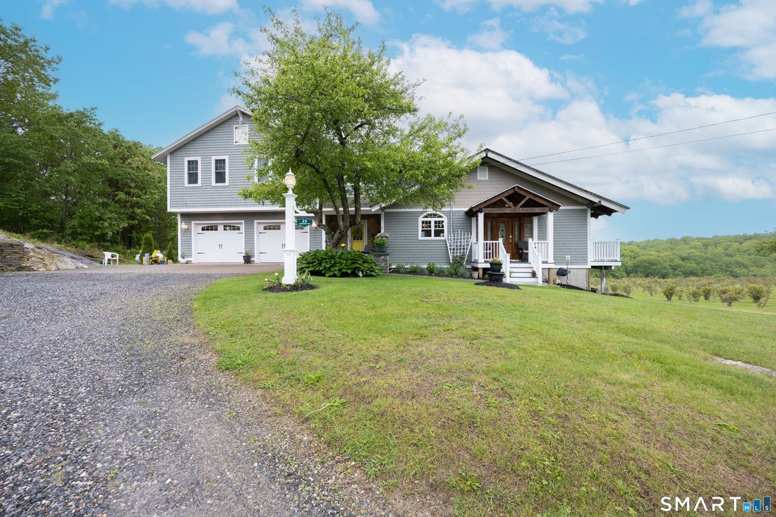 House in Plymouth, Connecticut, United States 1 - 17678537