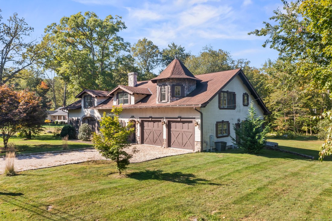 House in Weston, Connecticut, United States 2 - 17678068