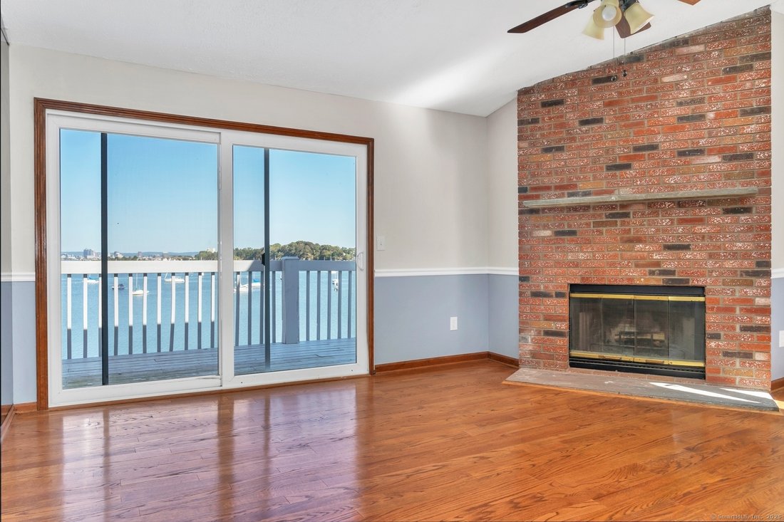 East Haven, Connecticut, United States 5 - 17677987