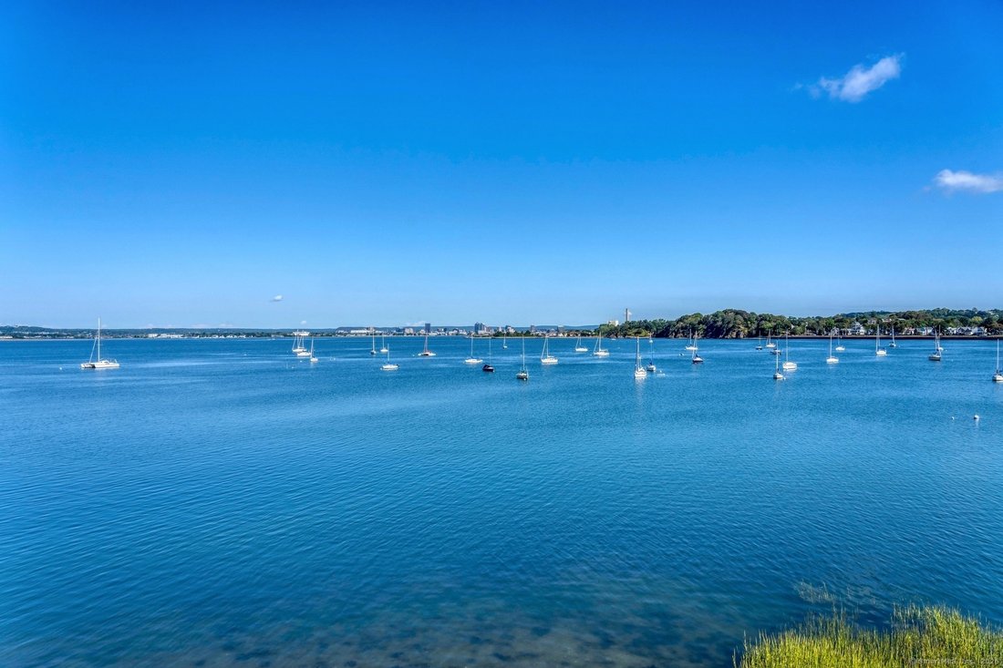 East Haven, Connecticut, United States 4 - 17677987