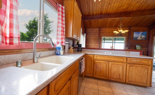 House in Naalehu, Hawaii, United States 1