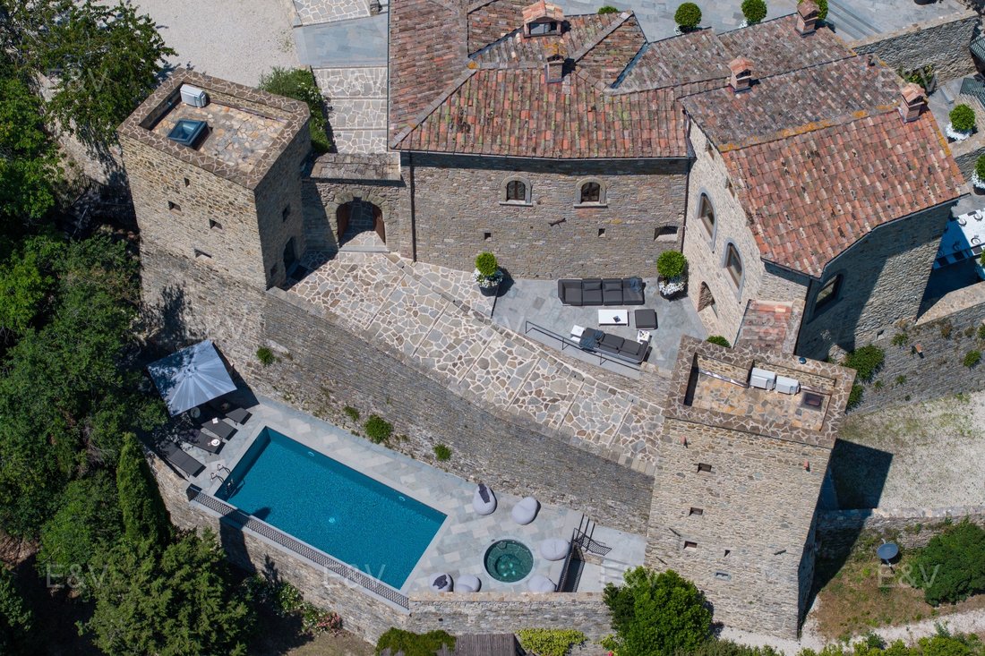 Castle in Pieve Santo Stefano, Tuscany, Italy 3 - 17682437