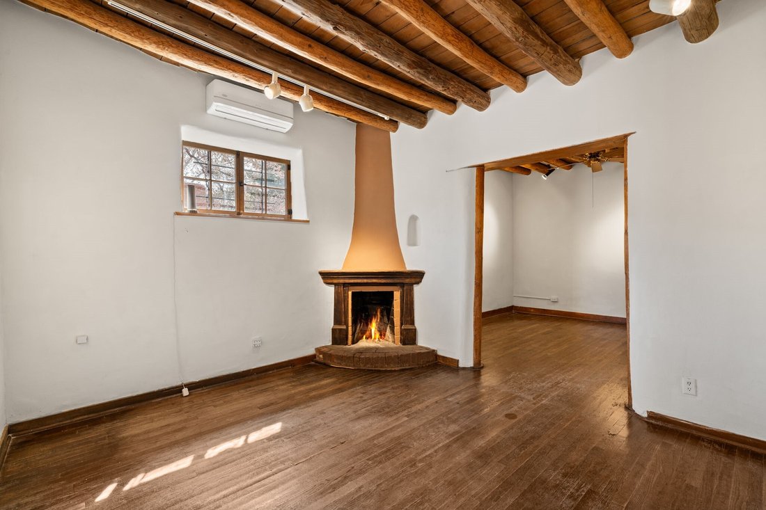 House in Santa Fe, New Mexico, United States 5 - 17682029