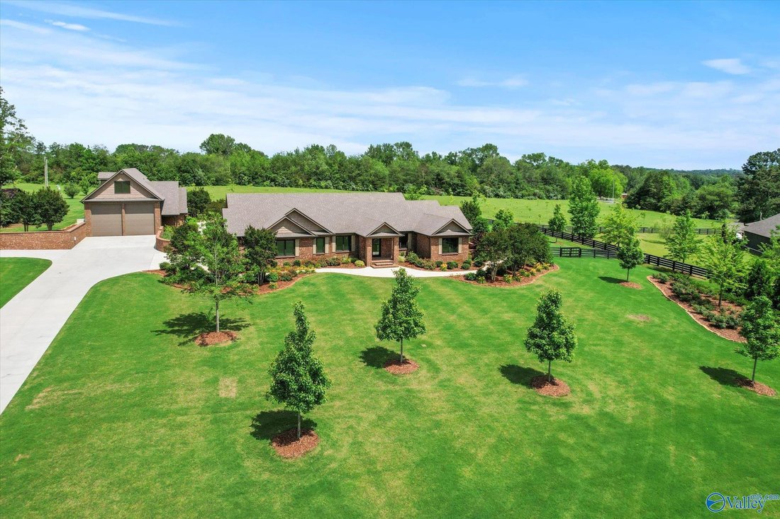 House in Albertville, Alabama, United States 1 - 17681501