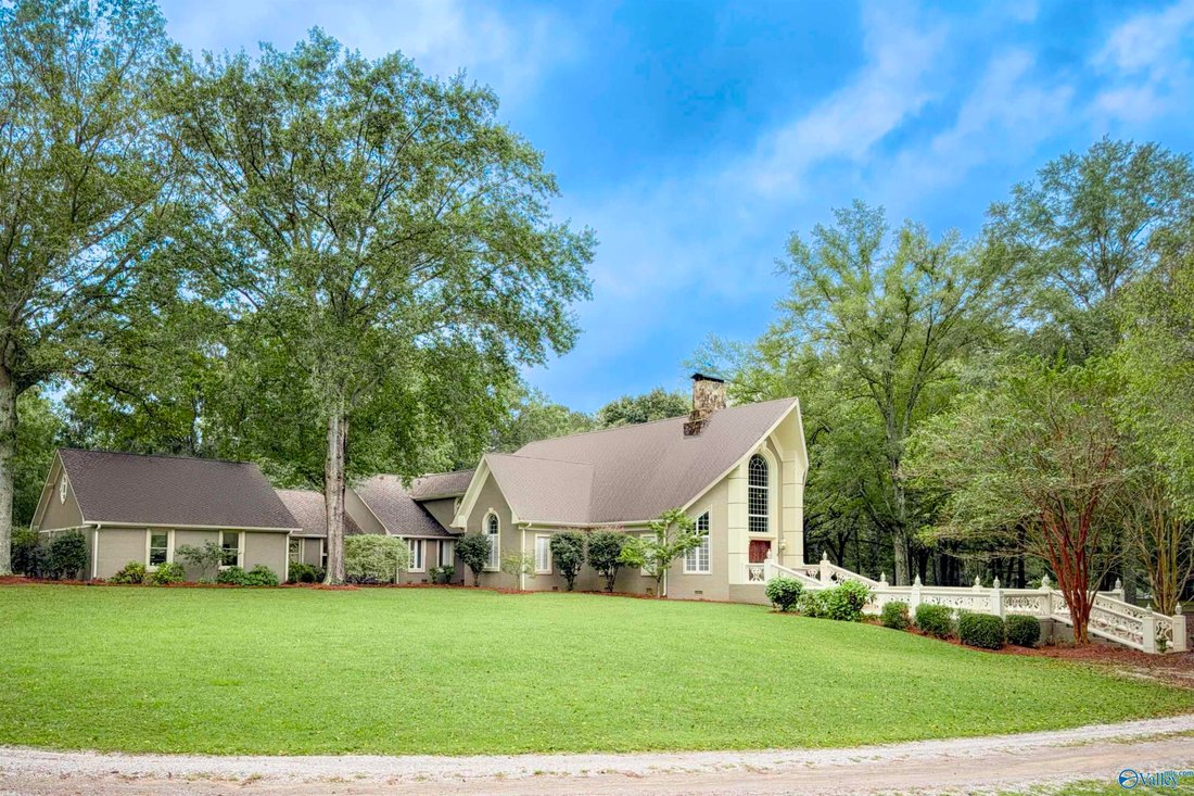 House in Decatur, Alabama, United States 1 - 17680147