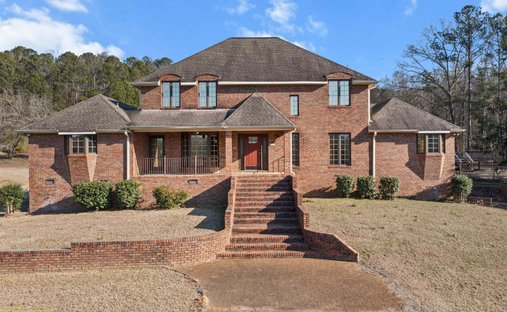 House in Glencoe, Alabama, United States 1