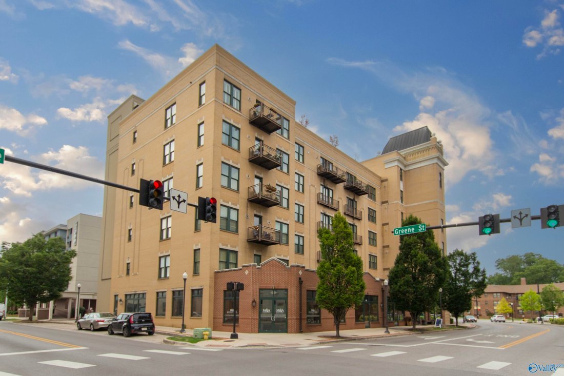 Condo in Redstone Arsenal, Alabama, United States 1 - 17681219