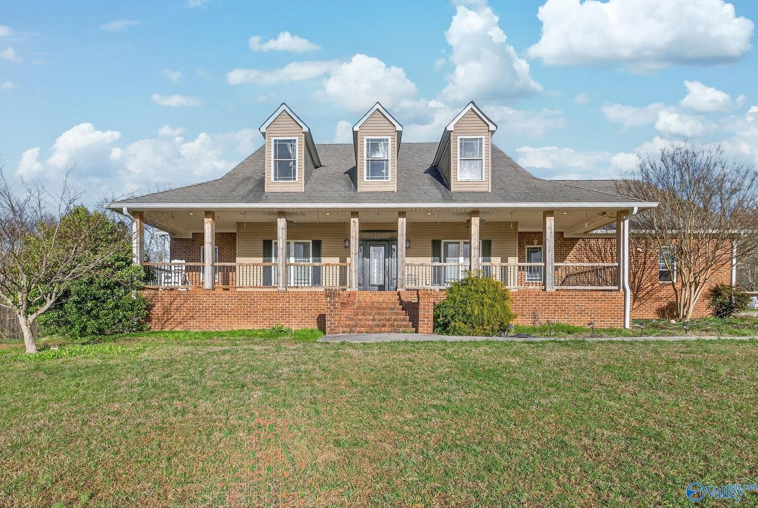 House in Hytop, Alabama, United States 2 - 17680285