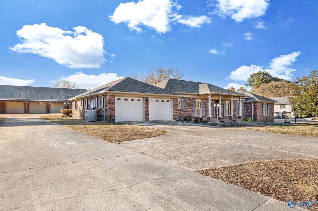 House in Albertville, Alabama, United States 1 - 17680731