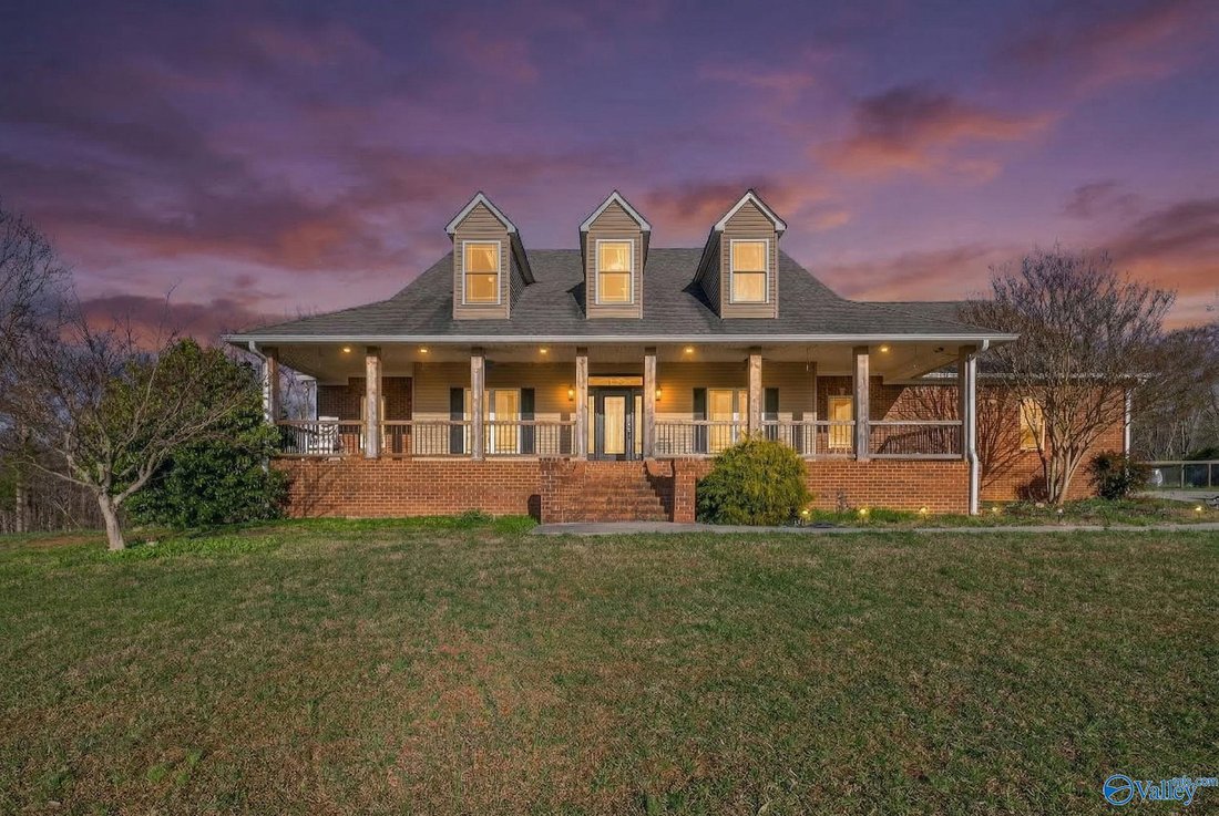 House in Hytop, Alabama, United States 1 - 17680285
