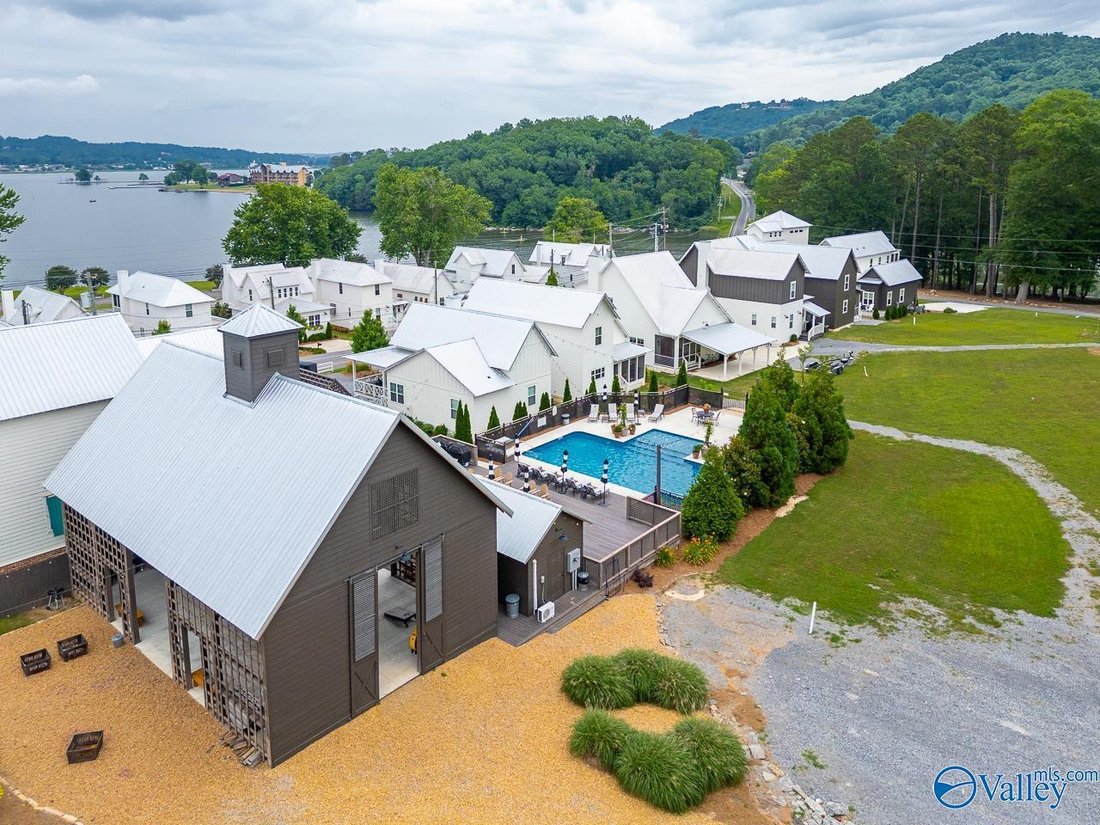 House in Albertville, Alabama, United States 4 - 17681973