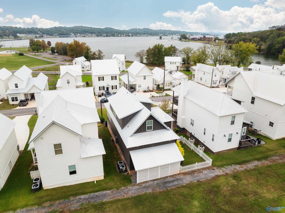 House in Guntersville, Alabama, United States 5 - 17680356