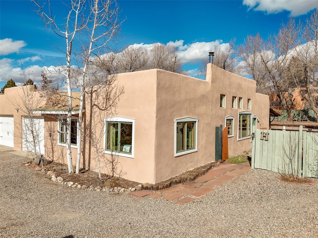 Condo in Taos, New Mexico, United States 1 - 17682233