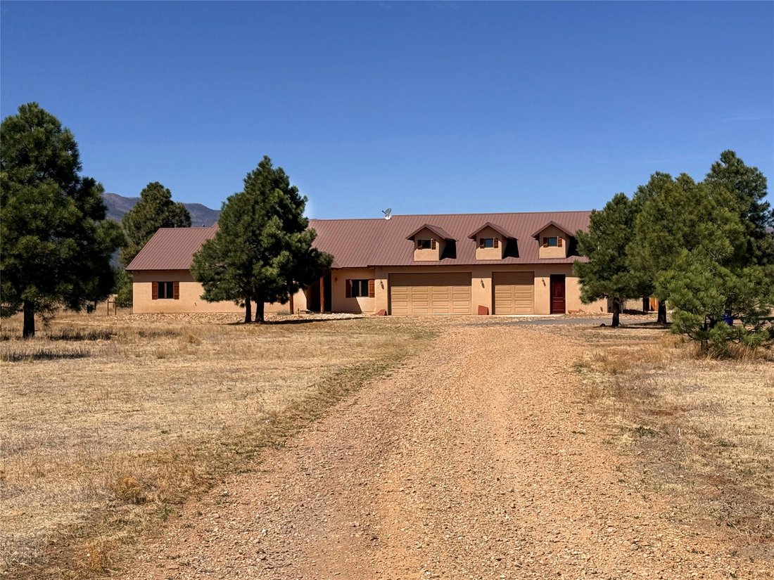 House in Las Vegas, New Mexico, United States 4 - 17682117