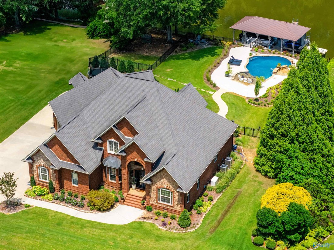 House in Hokes Bluff, Alabama, United States 4 - 17680303