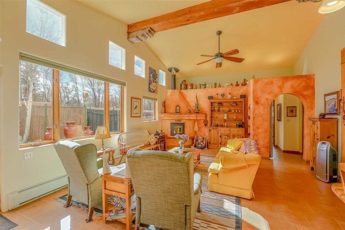 Condo in Taos, New Mexico, United States 4 - 17682233