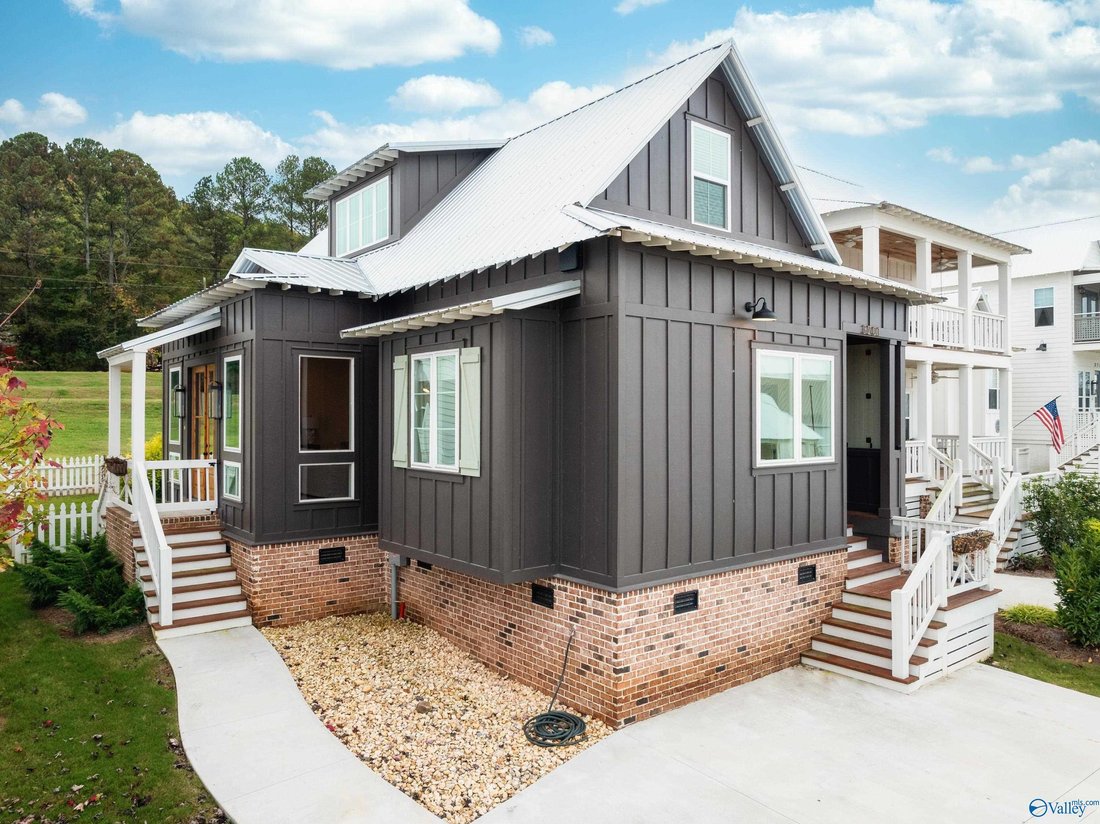 House in Guntersville, Alabama, United States 1 - 17680356