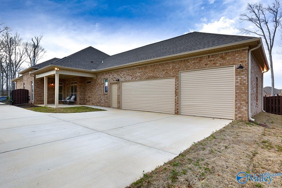 House in Madison, Alabama, United States 3 - 17680837