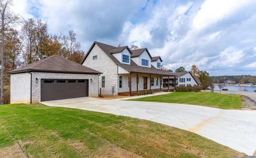 House in Manchester, Alabama, United States 1