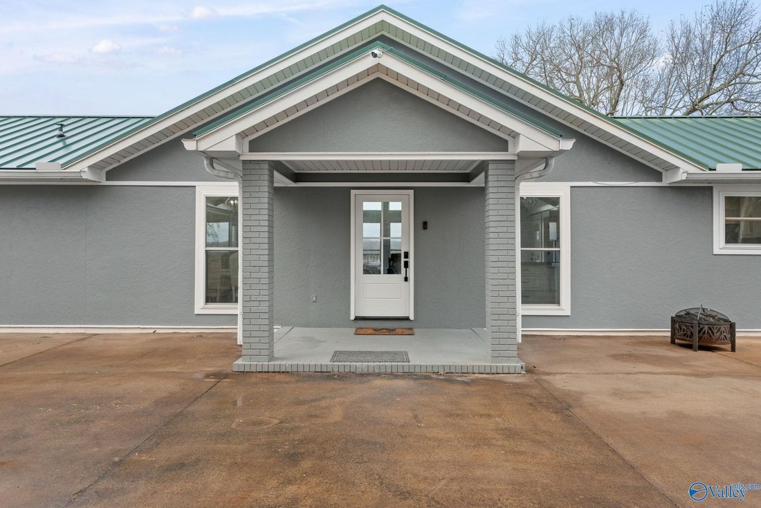 House in Tuscumbia, Alabama, United States 2 - 17680710