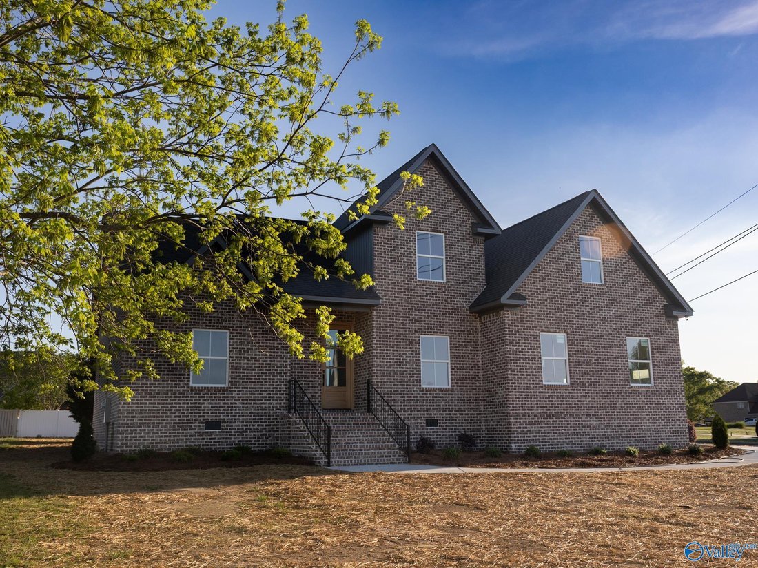 House in Albertville, Alabama, United States 2 - 17680577