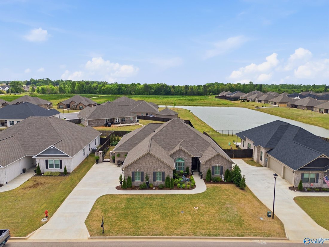 House in Athens, Alabama, United States 1 - 17680445