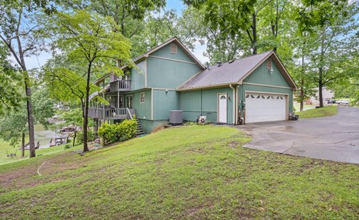 House in Harrison, Tennessee, United States 1
