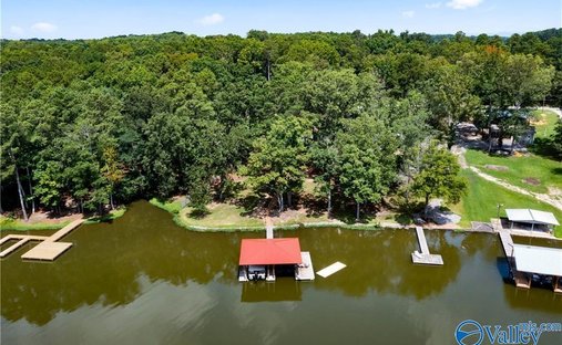 House in Centre, Alabama, United States 1