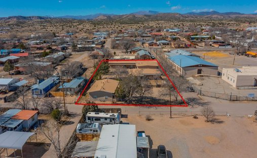 Apartment in Española, New Mexico, United States 1