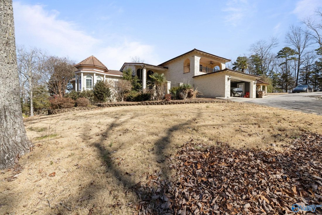 House in Decatur, Alabama, United States 1 - 17682536