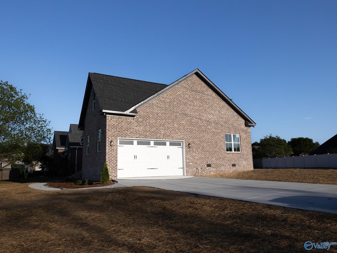 House in Albertville, Alabama, United States 4 - 17680577
