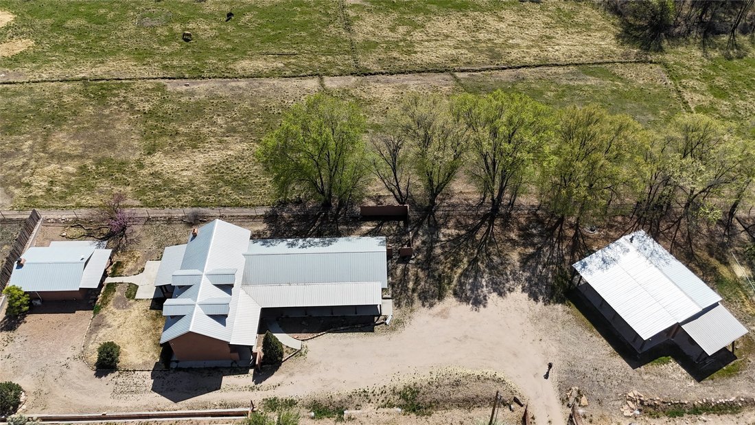 House in Española, New Mexico, United States 2 - 17682287