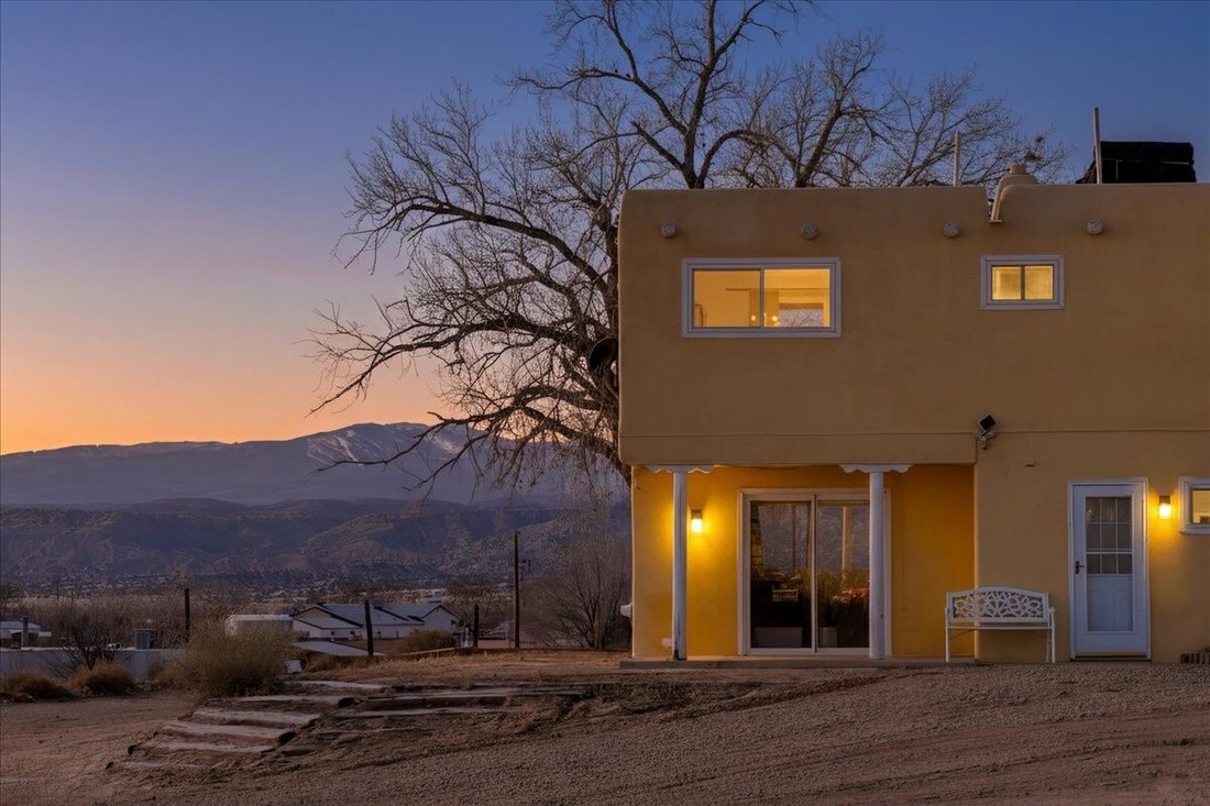 House in Española, New Mexico, United States 2 - 17682158