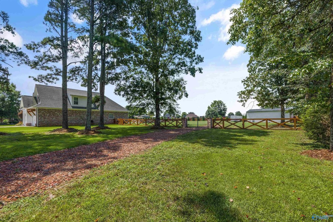House in Athens, Alabama, United States 3 - 17681552