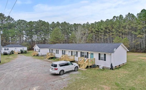 Apartment in Owens Cross Roads, Alabama, United States 1