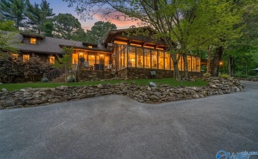 House in Attalla, Alabama, United States 1