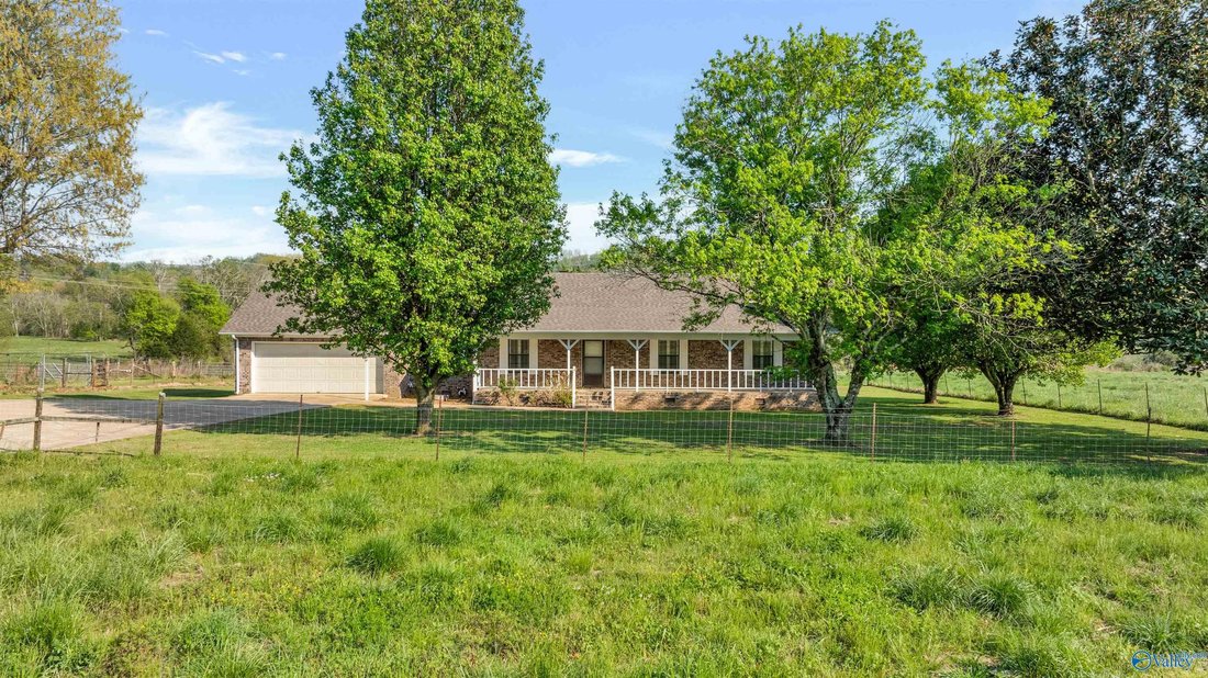 Farm Ranch in Fort Payne, Alabama, United States 1 - 17681033