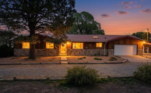 Luxury panoramic / scenic view houses for sale in Peña Blanca, New ...