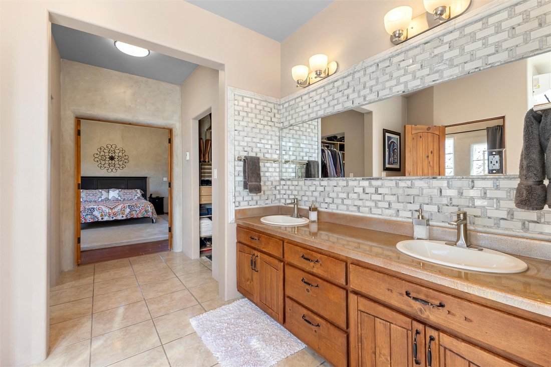 House in Velarde, New Mexico, United States 5 - 17682114