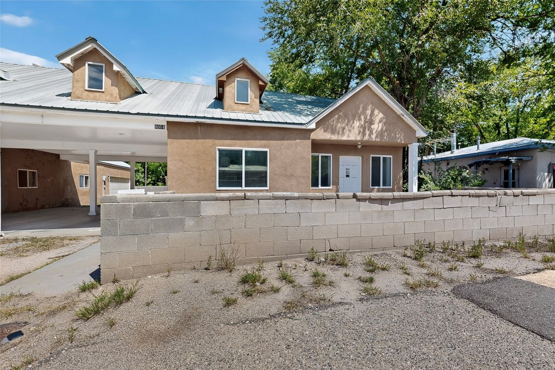 House in Española, New Mexico, United States 3 - 17682241