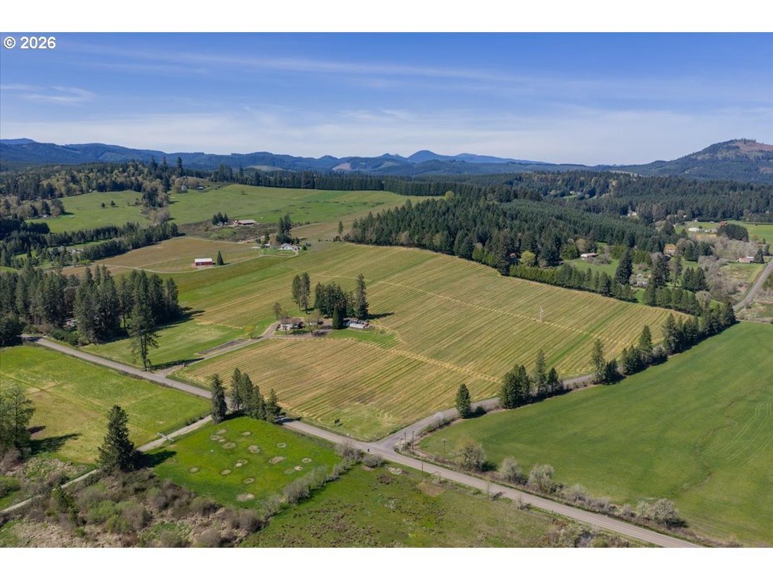 House in Junction City, Oregon, United States 1 - 17688067