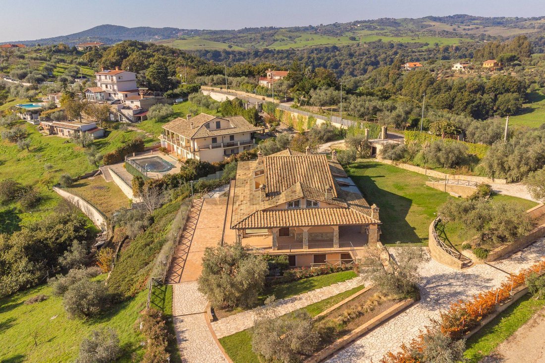Villa in Castelnuovo di Porto, Lazio, Italy 4 - 17688564