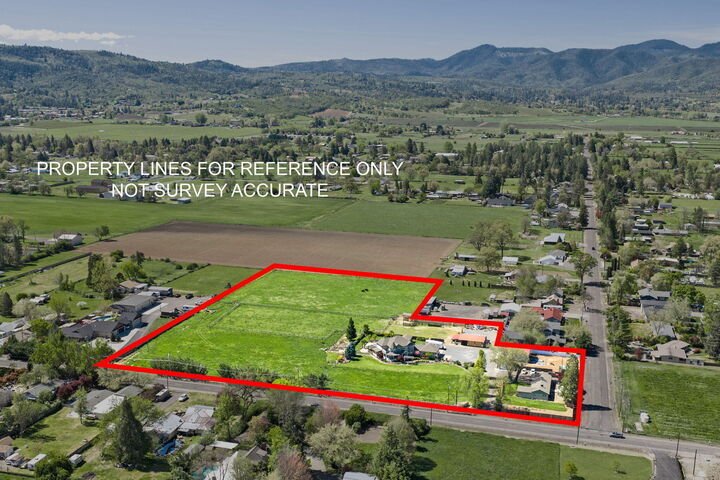 House in Medford, Oregon, United States 3 - 17689293
