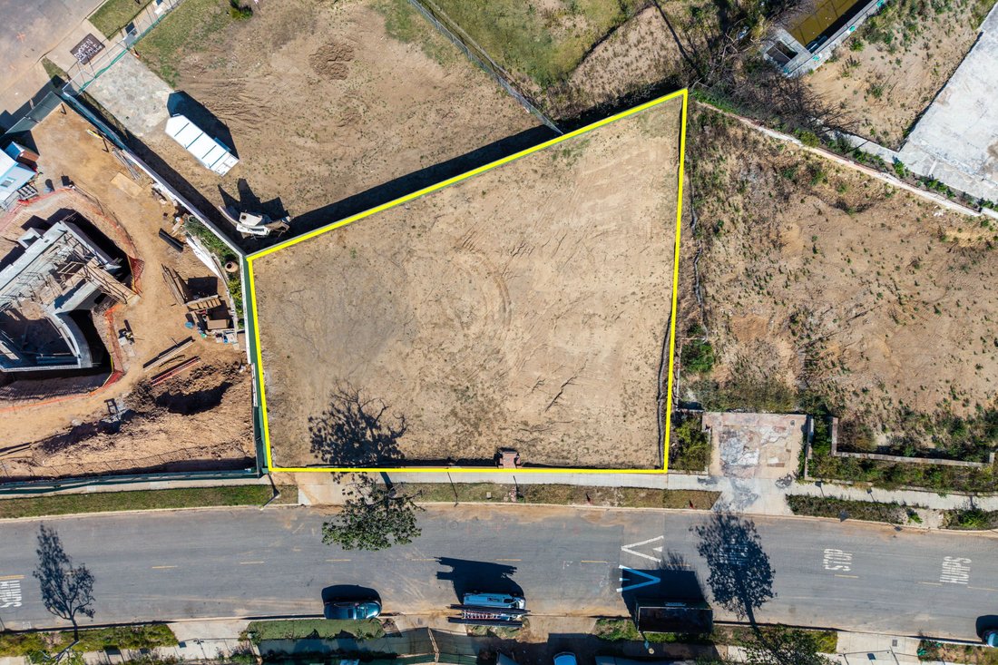 Land in Los Angeles, California, United States 1 - 17688552