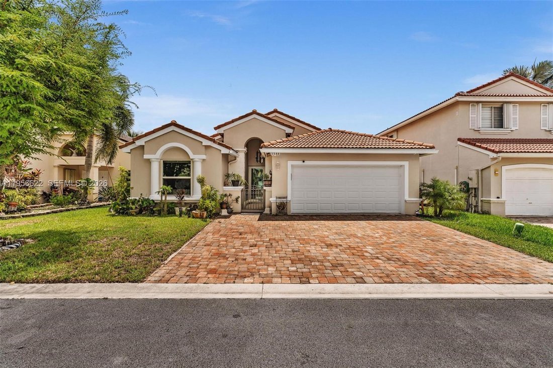 House in Hollywood, Florida, United States 5 - 17686886
