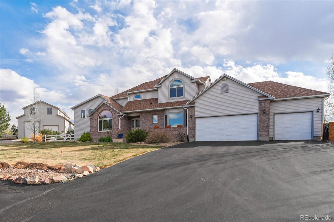 Broomfield, Colorado, United States 1 - 17682769