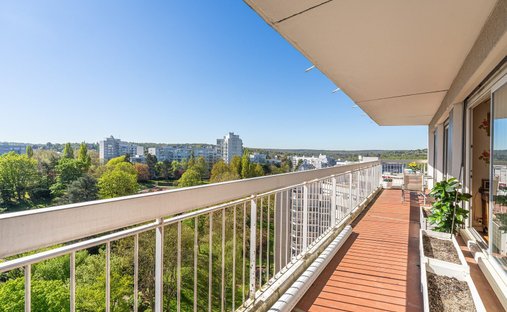 Apartment in Marly-le-Roi, Ile-de-France, France 1
