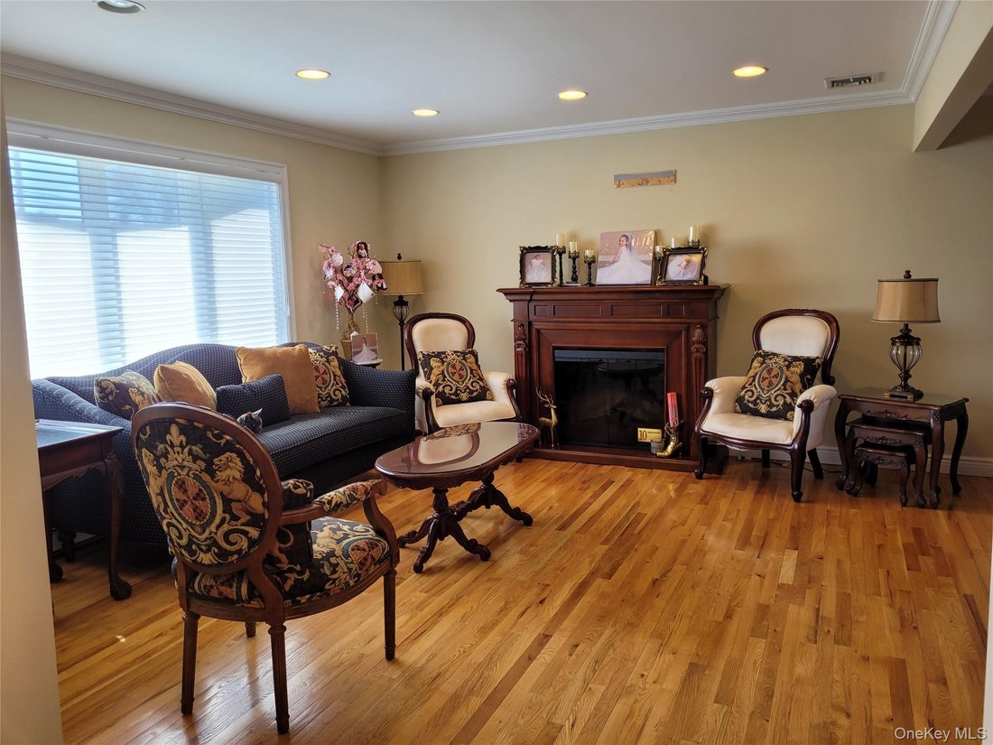 House in Massapequa Park, New York, United States 5 - 17686278