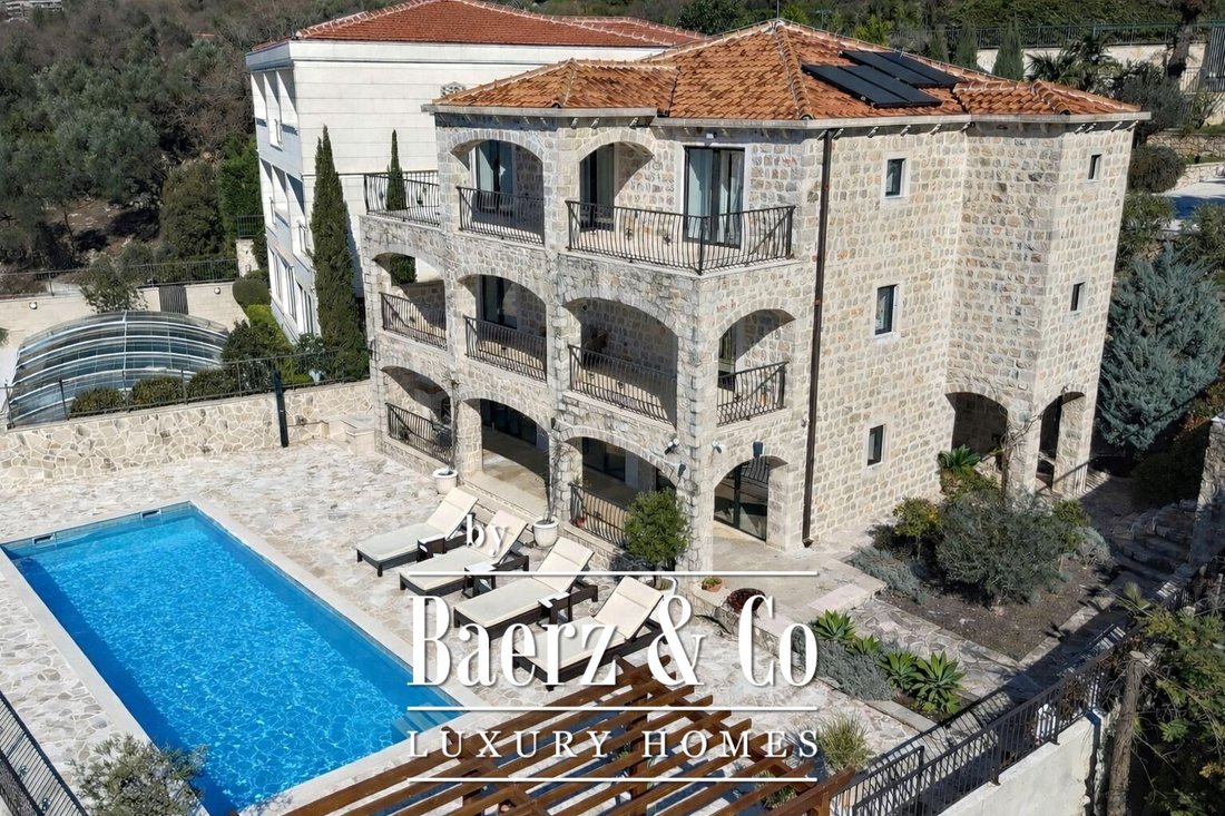 Villa in Podostrog, Budva Municipality, Montenegro 1 - 17687621