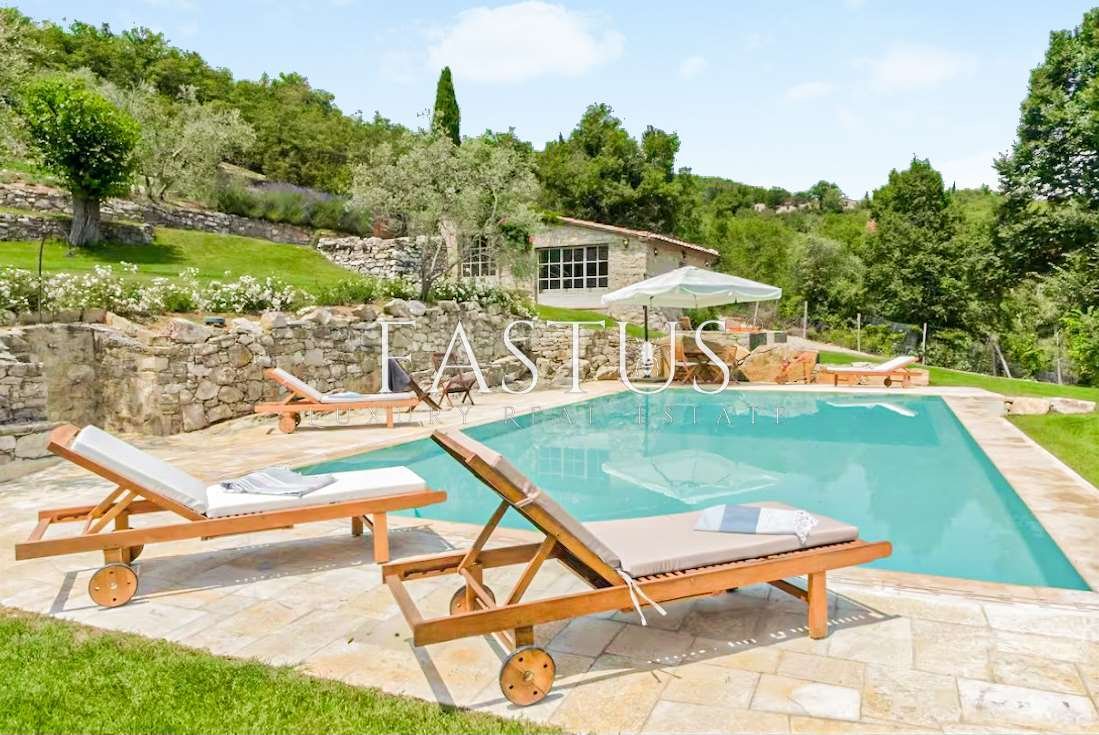 Estate in Radda in Chianti, Tuscany, Italy 1 - 17685946